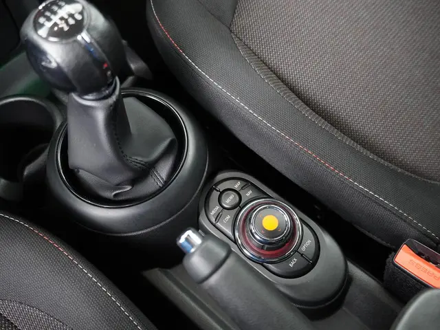 MINI 5-Deurs Cooper 2019 Benzine 15