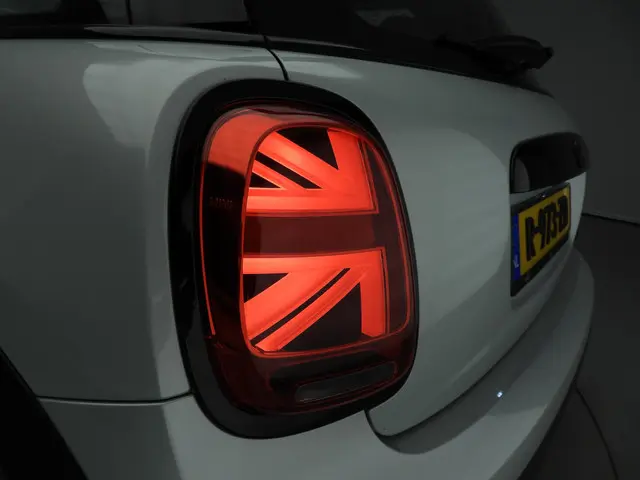 MINI 3-Deurs Cooper 2022 Benzine 36