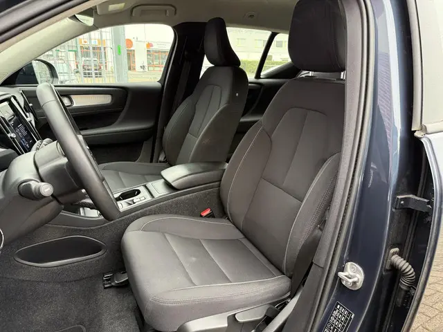 Volvo XC40 1.5 T2 Momentum Business 2022 Benzine 8