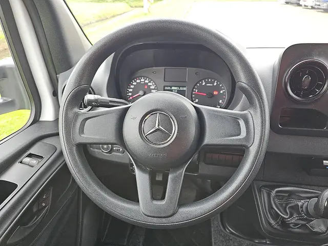 Mercedes-Benz Sprinter 315 2023 Diesel 10