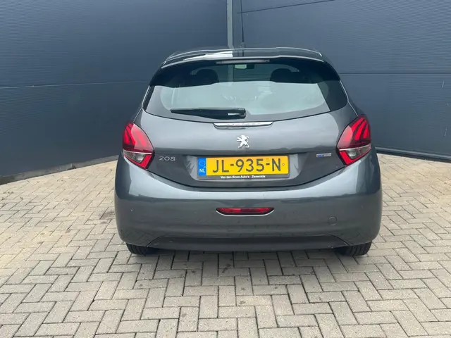 Peugeot 208 1.2 PureTech / Navi / Pdc / Nap 2016 Benzine 13