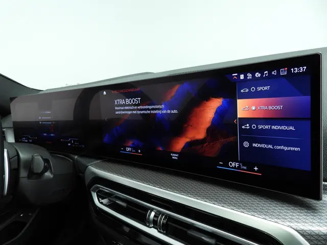 BMW 3 Serie Touring 330e xDrive 2024 Hybride Benzine 14