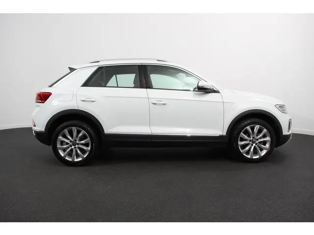 Volkswagen T-Roc 1.5 TSI 150pk DSG Style 2023 Benzine 6