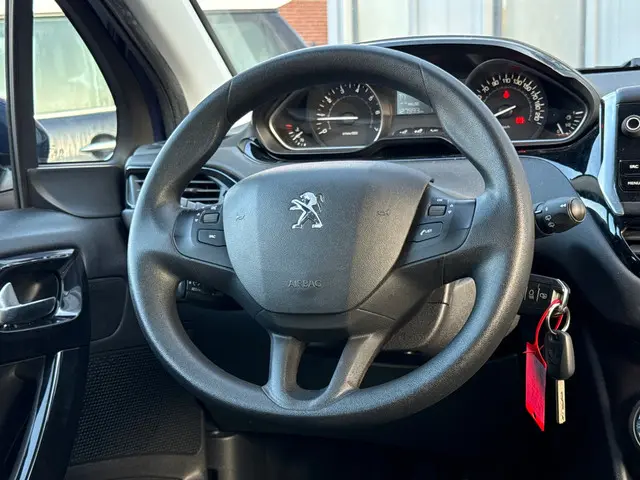 Peugeot 208 1.2 PureTech Blue Lion|Pdc|Nap 2017 Benzine 11