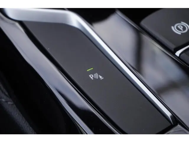 BMW 5 Serie Touring 520i 2018 Benzine 16