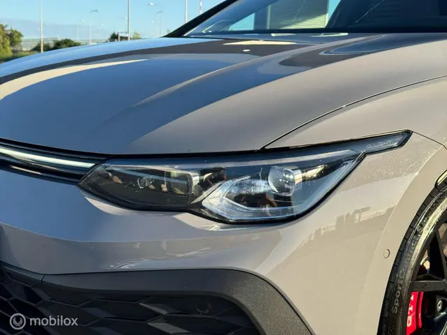 Volkswagen Golf 2.0 TSI GTI CLUBSPORT 2021 Benzine 32