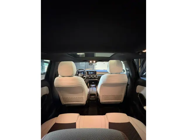 Mercedes-Benz A-Klasse 220 4MATIC Premium 2018 Benzine 11