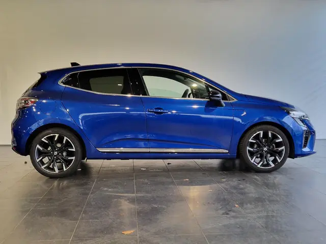 Renault Clio 1.0 TCe 90 GPF techno 2024 Benzine 14