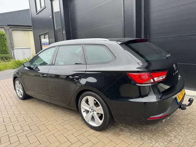 SEAT Leon ST 1.4 EcoTSI FR Connect 2017 Benzine 4