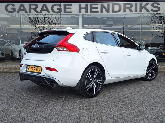 Volvo V40 1.6 T4 R-Design Automaat 2013 Benzine 7