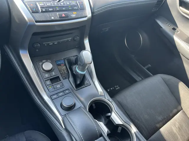 Lexus NX 300h GARANTIE 2015 Hybride Benzine 18