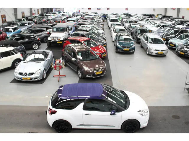 Citroën DS3 Cabrio 1.2 VTi Chic 2013 Benzine 24