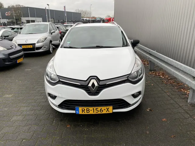 Renault Clio Estate 0.9 TCe Limited 2017 Benzine 8