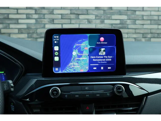 Ford Kuga 2.5 PHEV ST-Line X 2023 Hybride Benzine 32