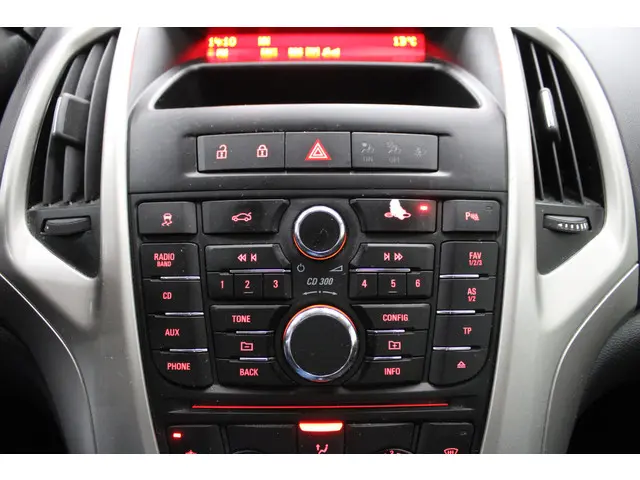 Opel Astra 1.4 Turbo Design Edition 2013 Benzine 11