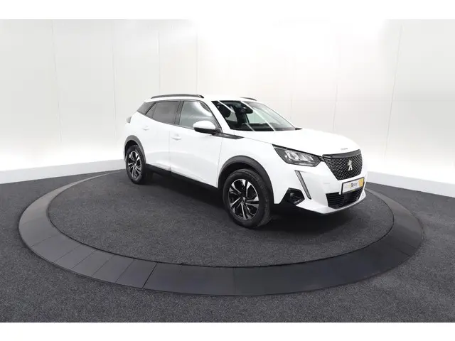 Peugeot 2008 PureTech 130 Allure 2020 Benzine 8