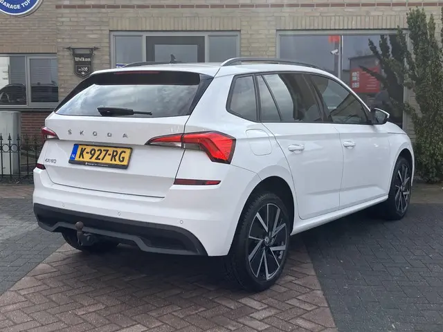 Škoda Kamiq 1.0 TSI Sport Business 2021 Benzine 12