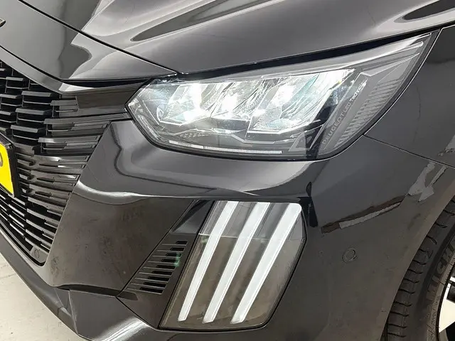 Peugeot 208 1.2 PureTech 100 Allure 2024 Benzine 20