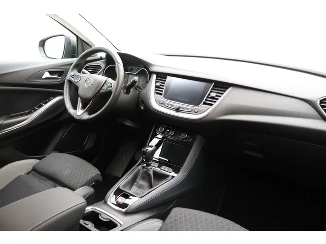 Opel Grandland X 1.2 Turbo Innovation 2019 Benzine 22
