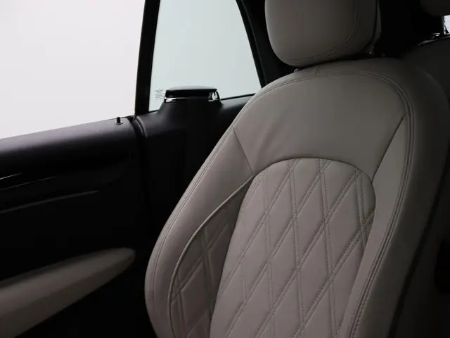 MINI Cooper Cabrio John Works 2021 Benzine 11