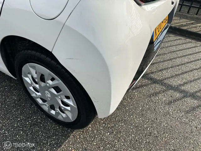 Toyota Aygo 1.0 VVT-i x-joy 2020 Benzine 7