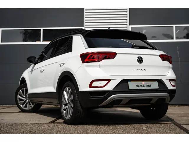 Volkswagen T-Roc 3