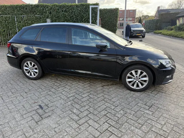 SEAT Leon ST 1.6 TDI Style Business Intense 2018 Diesel 4