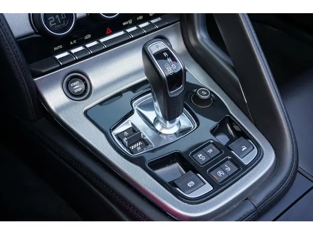 Jaguar F-Type 3.0 V6 Convertible 2017 Benzine 23