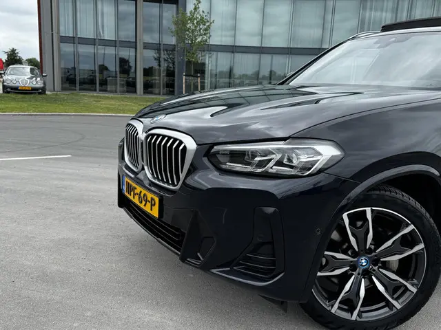 BMW X3 xDrive30e High Executive 2022 Hybride Benzine 28
