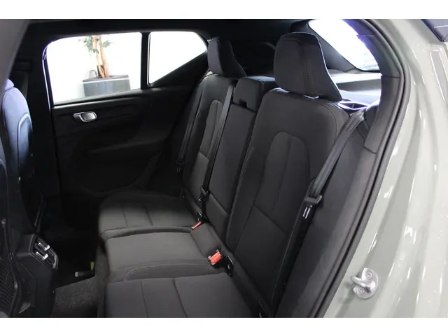 Volvo XC40 Recharge Plus 70 kWh 2022 Elektrisch 11
