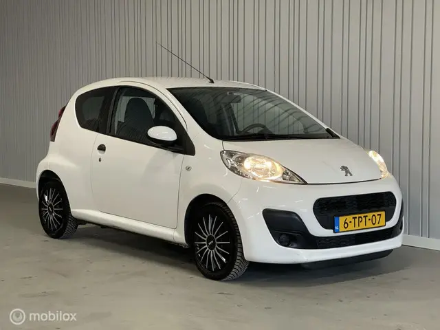 Peugeot 107 1.0 Access Accent 2014 Benzine 2