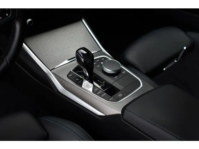 BMW 3 Serie Touring 320i M-Sport 2020 Benzine 69