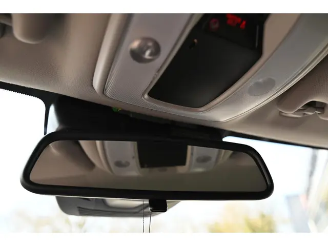 Volvo V70 2.0 T4 Dynamic Edition 2015 Benzine 34