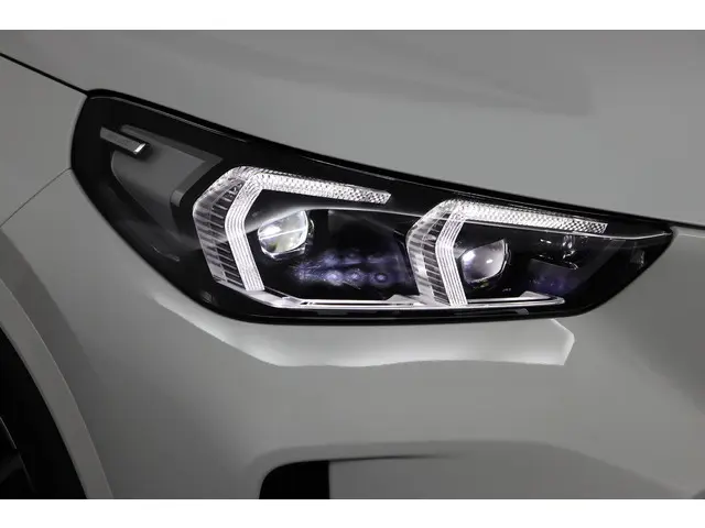 BMW X1 sDrive18i 2023 Benzine 65