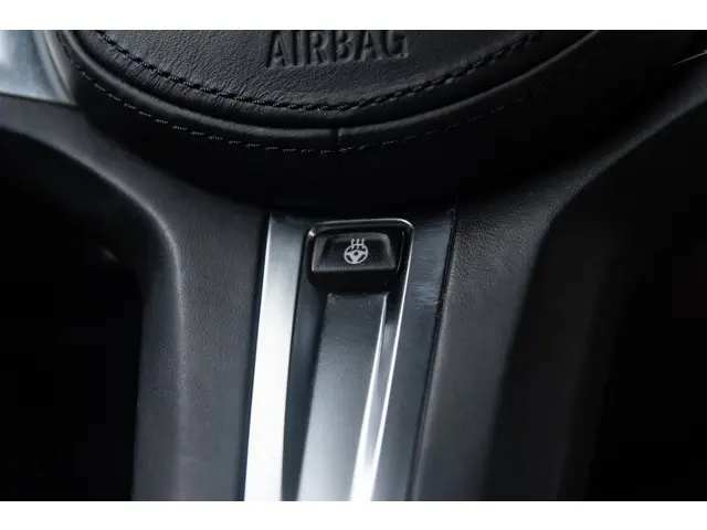BMW 1 Serie 118i M-Sport | Pano | Leer 2021 Benzine 24