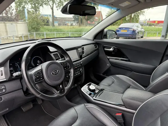 Kia e-Niro ExecutiveLine 64 kWh 2020 Elektrisch 11