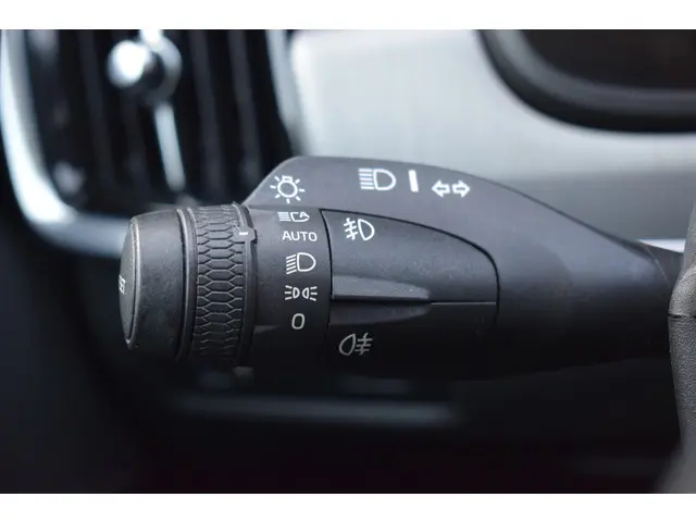 Volvo V90 2.0 T5 Automaat Momentum 2018 Benzine 30