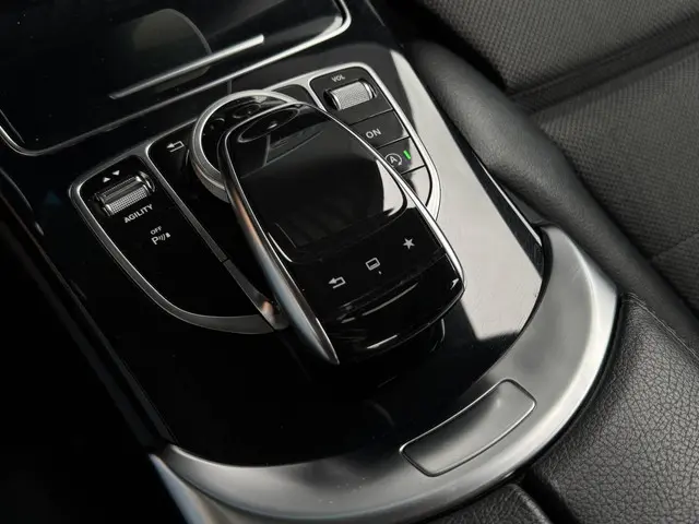 Mercedes-Benz C-Klasse 180 Prestige 2014 Benzine 19