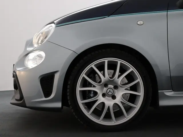 Abarth 695 1.4 T-Jet Rivale Cabrio 2018 Benzine 33