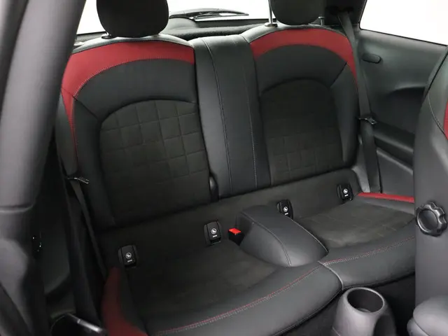 MINI Cooper S 2.0 2018 Benzine 28