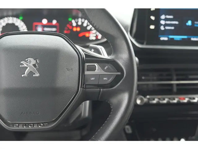 Peugeot 2008 PureTech 130 EAT8 Allure Pack 2021 Benzine 33