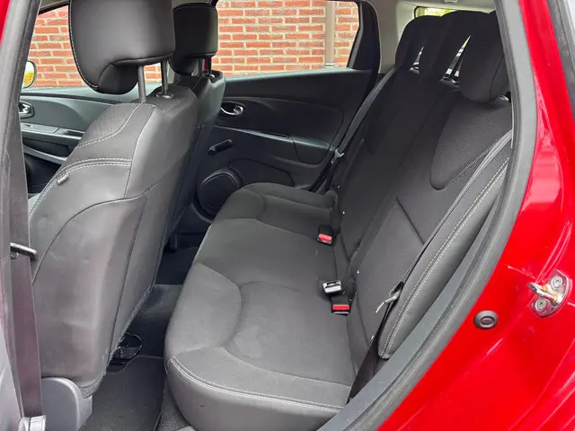 Renault Clio Estate 0.9 TCe Expression 2014 Benzine 13