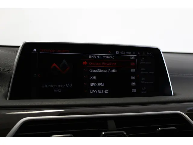 BMW 7 Serie 745e High Executive 2022 Hybride Benzine 42