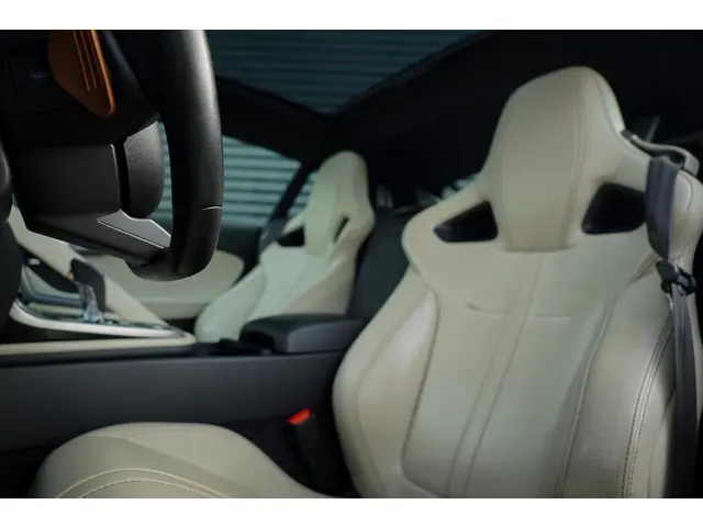 Jaguar F-Type 3.0 V6 Coupé 2016 Benzine 2