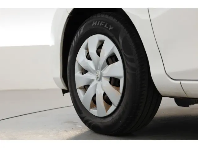 Toyota Yaris 1.3 VVT-i Now 2016 Benzine 22