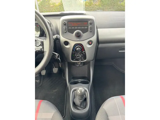 Peugeot 108 1.0 e-VTi Active 2015 Benzine 5