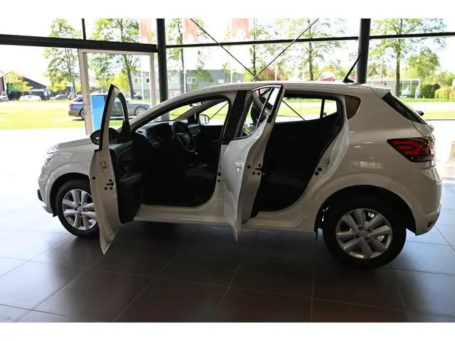 Dacia Sandero 1.0 TCe 90 Expression 2024 Benzine 12