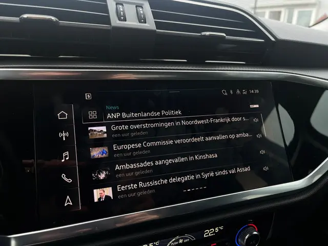 Audi Q3 45 TFSI e edition Plug-in 2024 Hybride Benzine 16