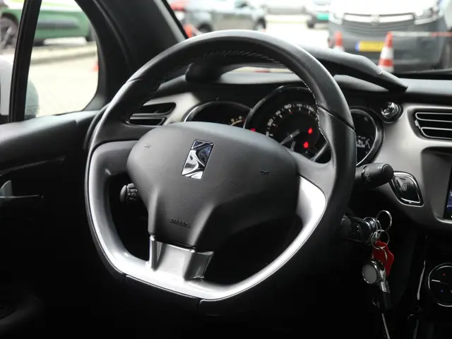 DS DS 3 1.2 PureTech So Chic 2017 Benzine 14