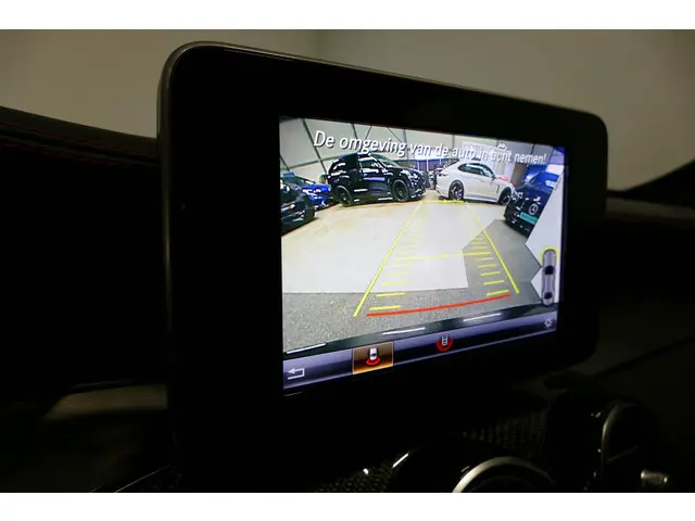 Mercedes-Benz C-Klasse 180 AMG Line 2018 Benzine 11